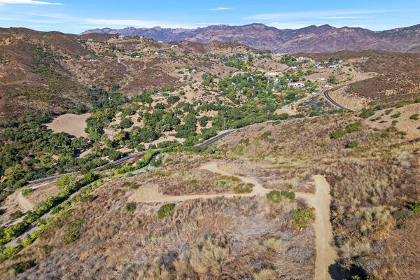 0 Foose Road, aerial photograph: north to the mountains